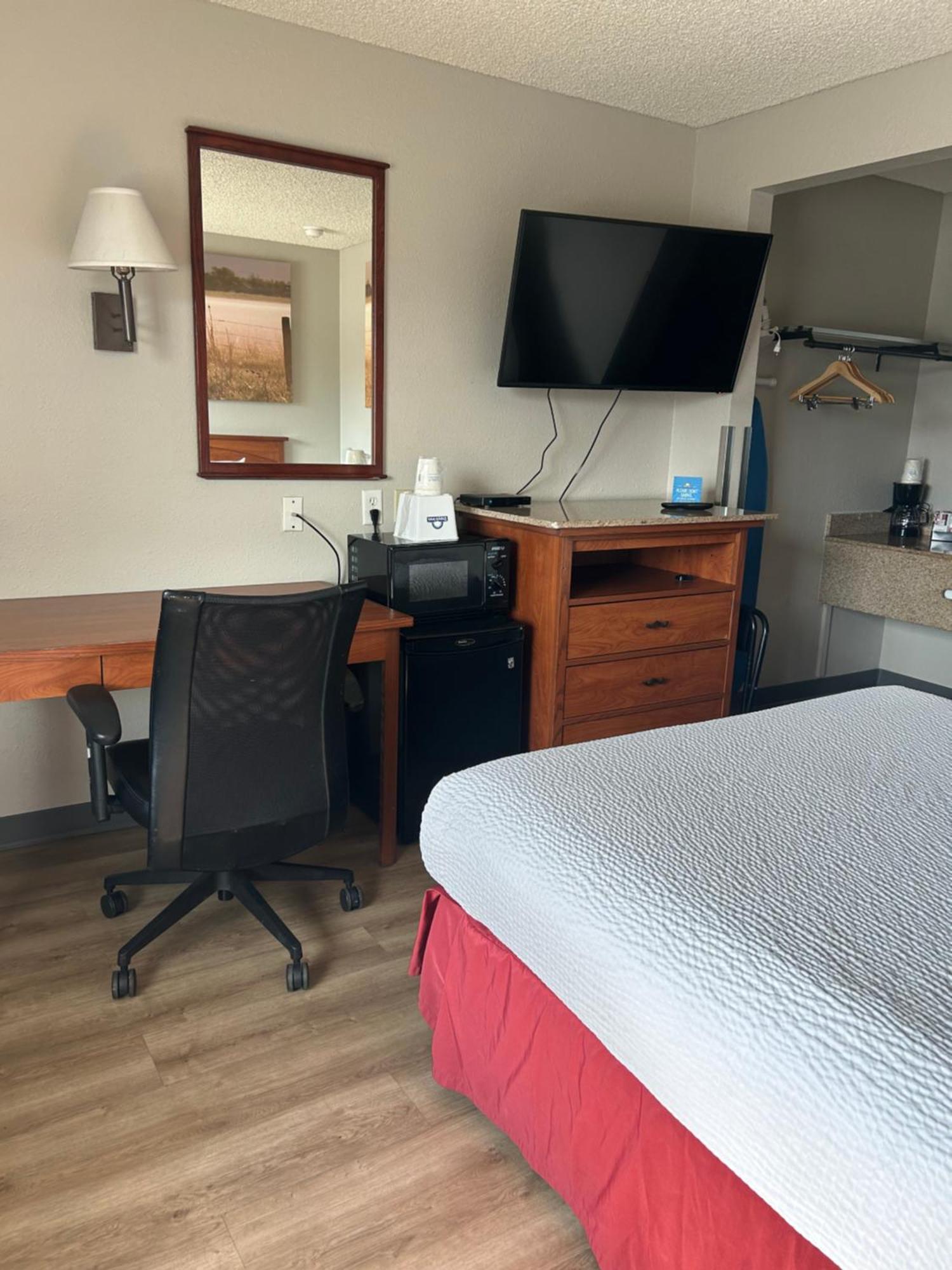 Days Inn By Wyndham Turlock Kültér fotó